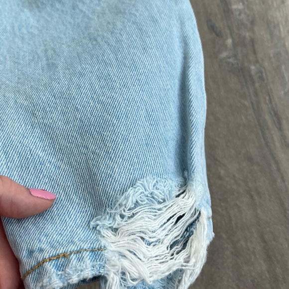 Levi's 501 Skinny Light Wash Button Fly Jeans - Picture 4 of 4